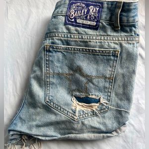 Bailey Ray and Co distressed vintage denim shorts size 10